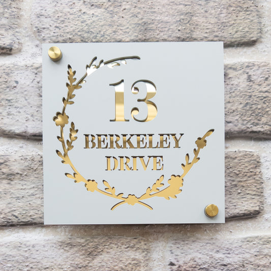The Daisy Wreath Super Glam House Sign